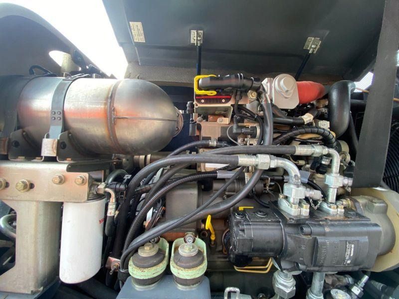 2017 Terex TW95 wheel excavator engine compartment view 2017 Terex TW95 wheel excavator engine compartment view