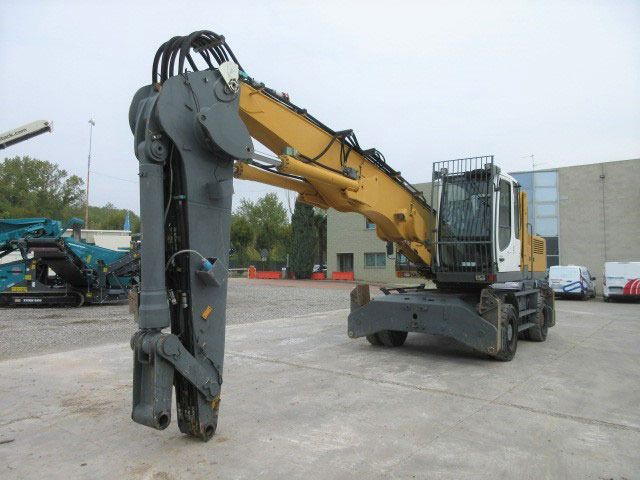 2007 Liebherr A924 material handler, side view 2007 Liebherr A924 material handler, side view