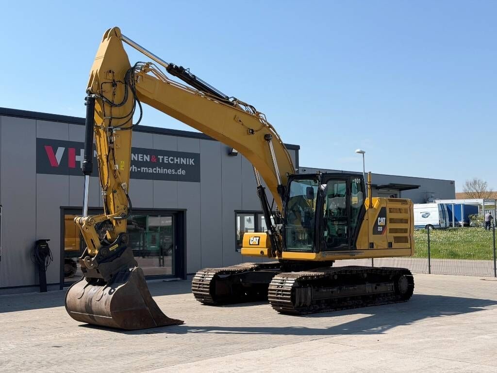 2018 Caterpillar 323 crawler excavator, side view