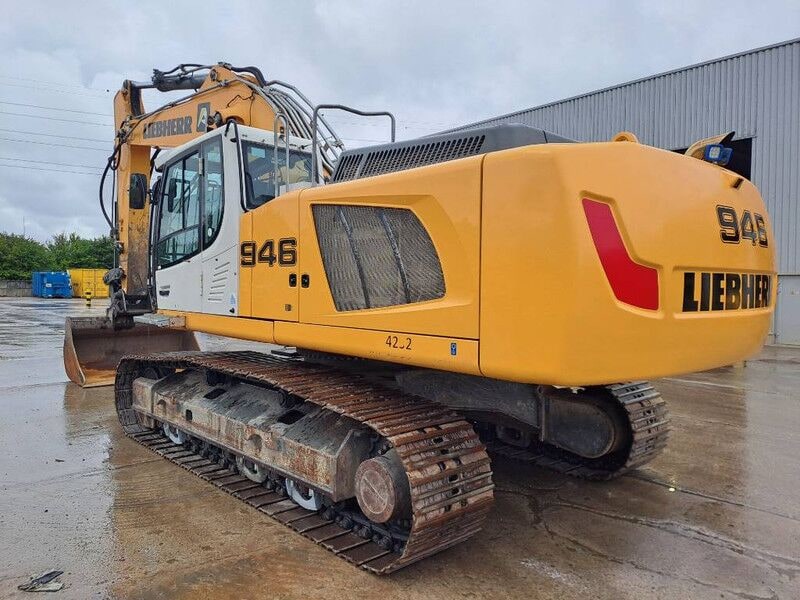 2018 Liebherr R946 crawler excavator, rear three-quarter view