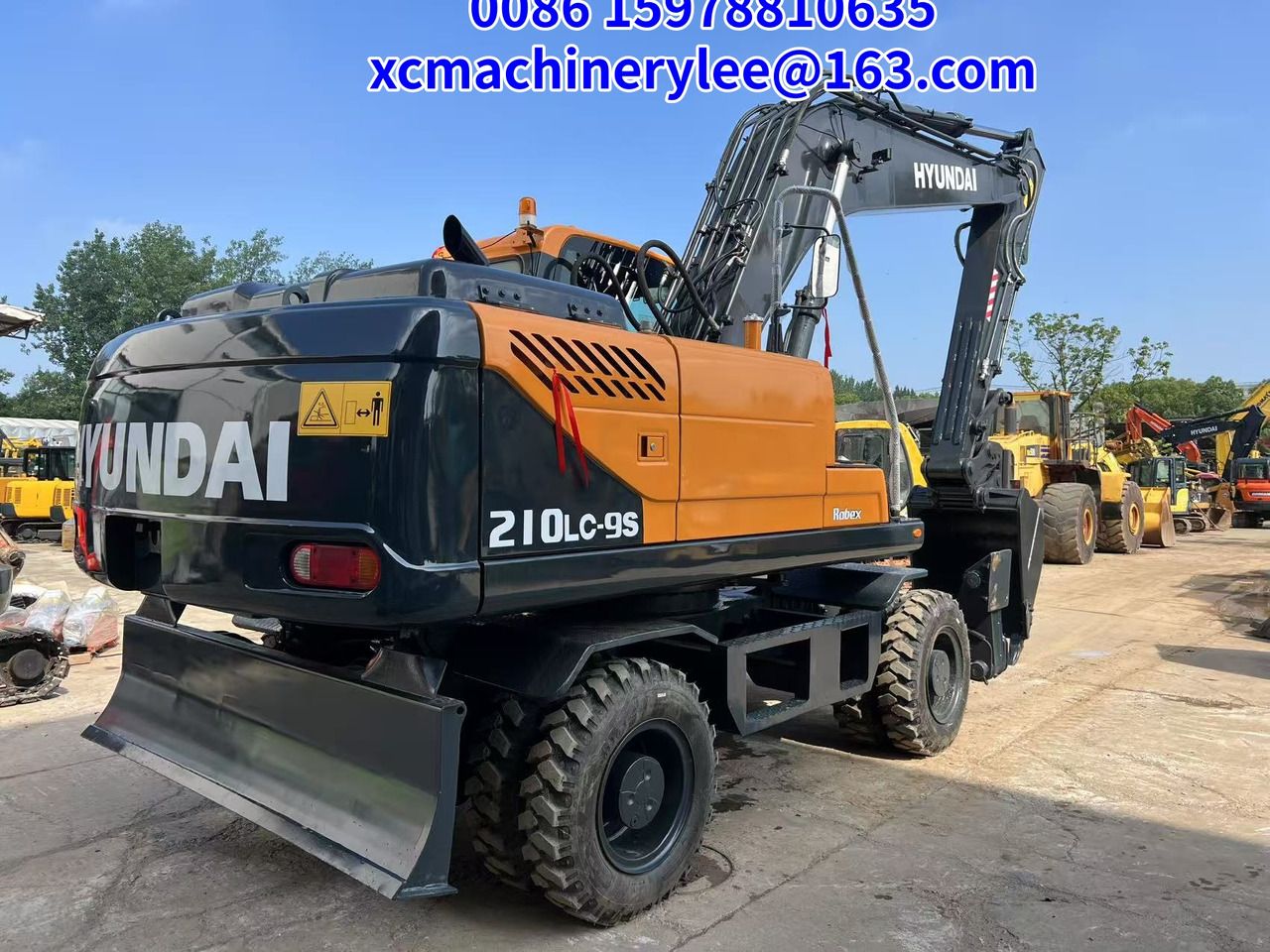 2020 Hyundai 210LC-9S wheel excavator rear three-quarter view 2020 Hyundai 210LC-9S wheel excavator rear three-quarter view