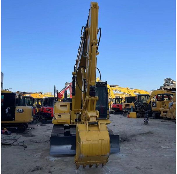 2024 Komatsu PC130 crawler excavator, front view 2024 Komatsu PC130 crawler excavator, front view