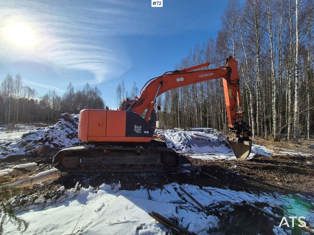 2005 Hitachi Zaxis 225USR-LC crawler excavator, side view