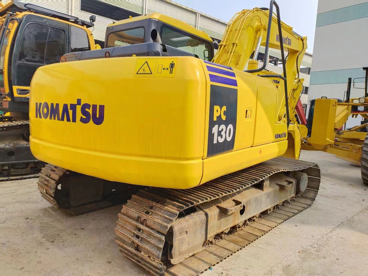 2017 Komatsu PC130-7 crawler excavator rear view 2017 Komatsu PC130-7 crawler excavator rear view
