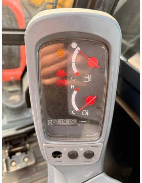 2018 Kubota KX027-4 mini excavator instrument cluster view 2018 Kubota KX027-4 mini excavator instrument cluster view