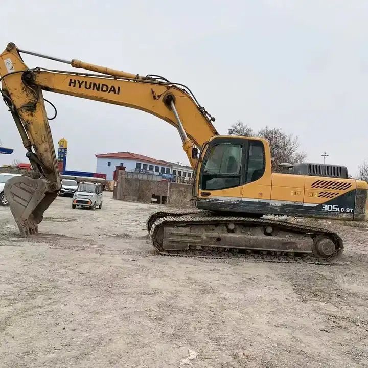 2018 Hyundai R305LC-9T crawler excavator, side profile view 2018 Hyundai R305LC-9T crawler excavator, side profile view