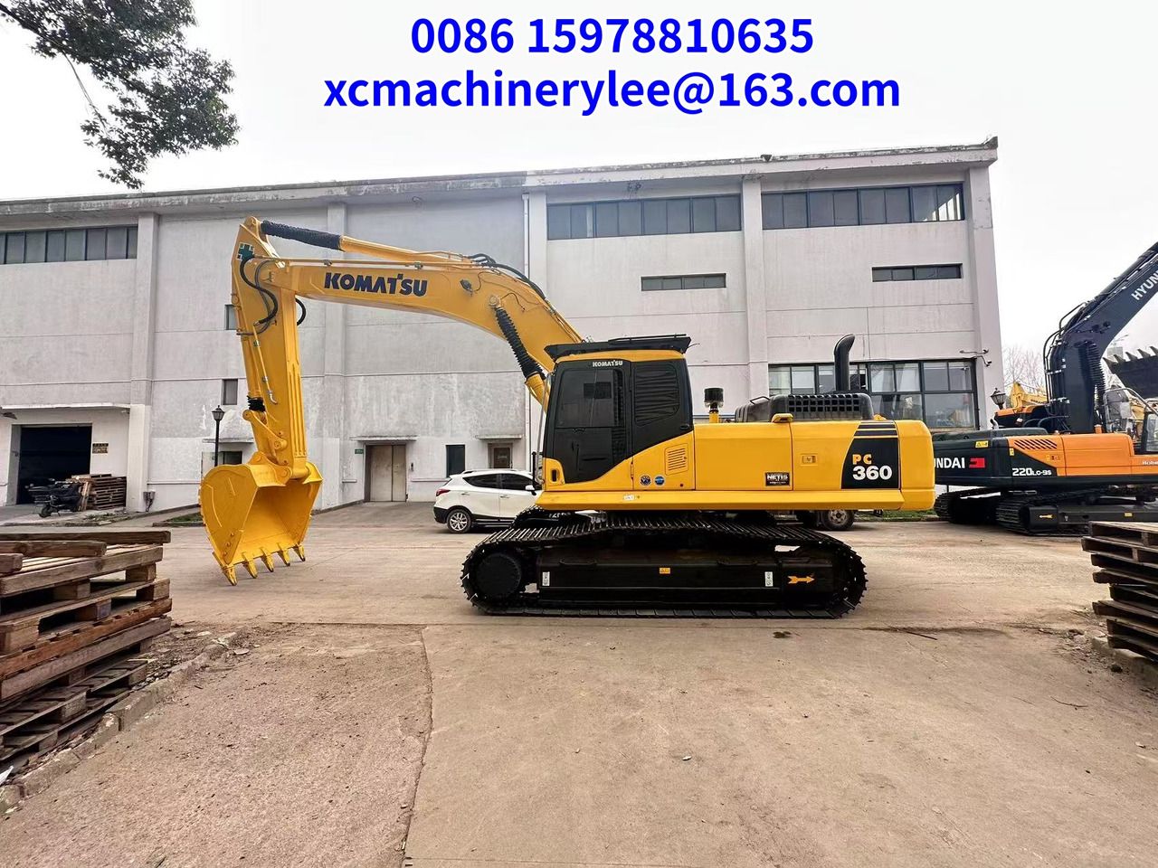 2023 Komatsu PC360 crawler excavator side view 2023 Komatsu PC360 crawler excavator side view