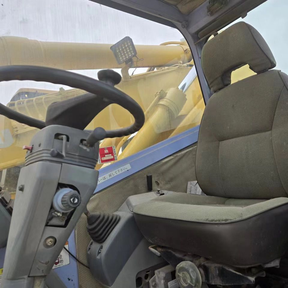 2020 Komatsu PC128US wheel excavator interior view 2020 Komatsu PC128US wheel excavator interior view