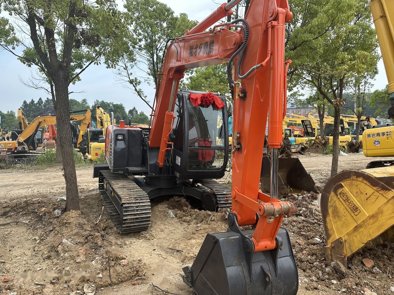 2020 Hitachi ZX70 crawler excavator, front three-quarter view 2020 Hitachi ZX70 crawler excavator, front three-quarter view