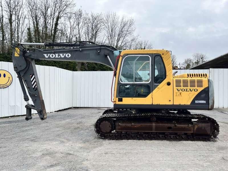 2005 Volvo EC140BLC crawler excavator side view