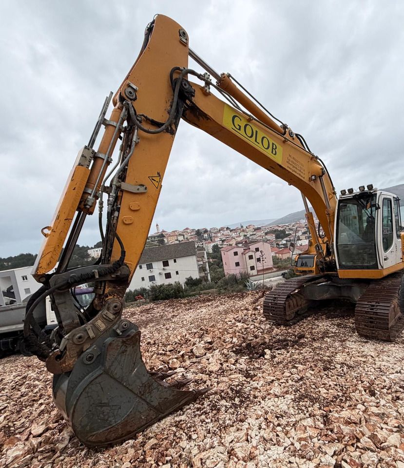 2008 Liebherr 914 C HD SL crawler excavator, front three-quarter view 2008 Liebherr 914 C HD SL crawler excavator, front three-quarter view