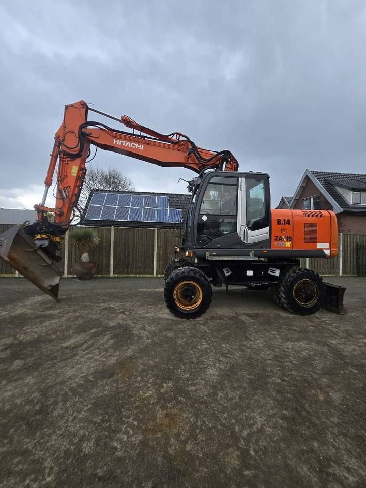 2008 Hitachi Zaxis 170W wheel excavator side view
