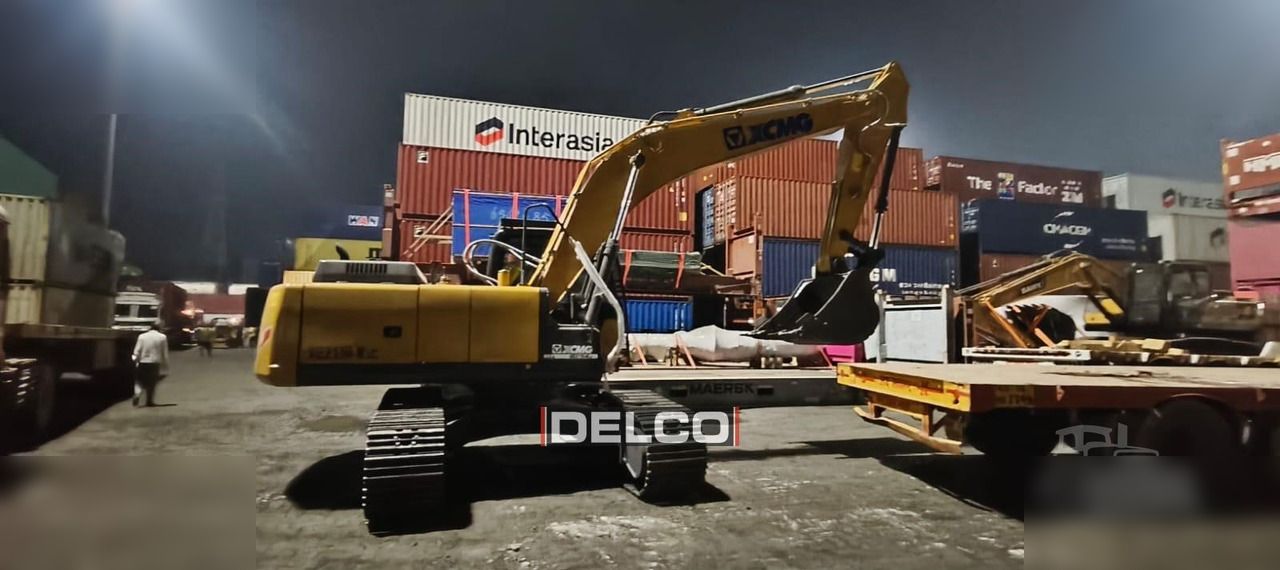 2026 XCMG XE215LC crawler excavator, side view 2026 XCMG XE215LC crawler excavator, side view
