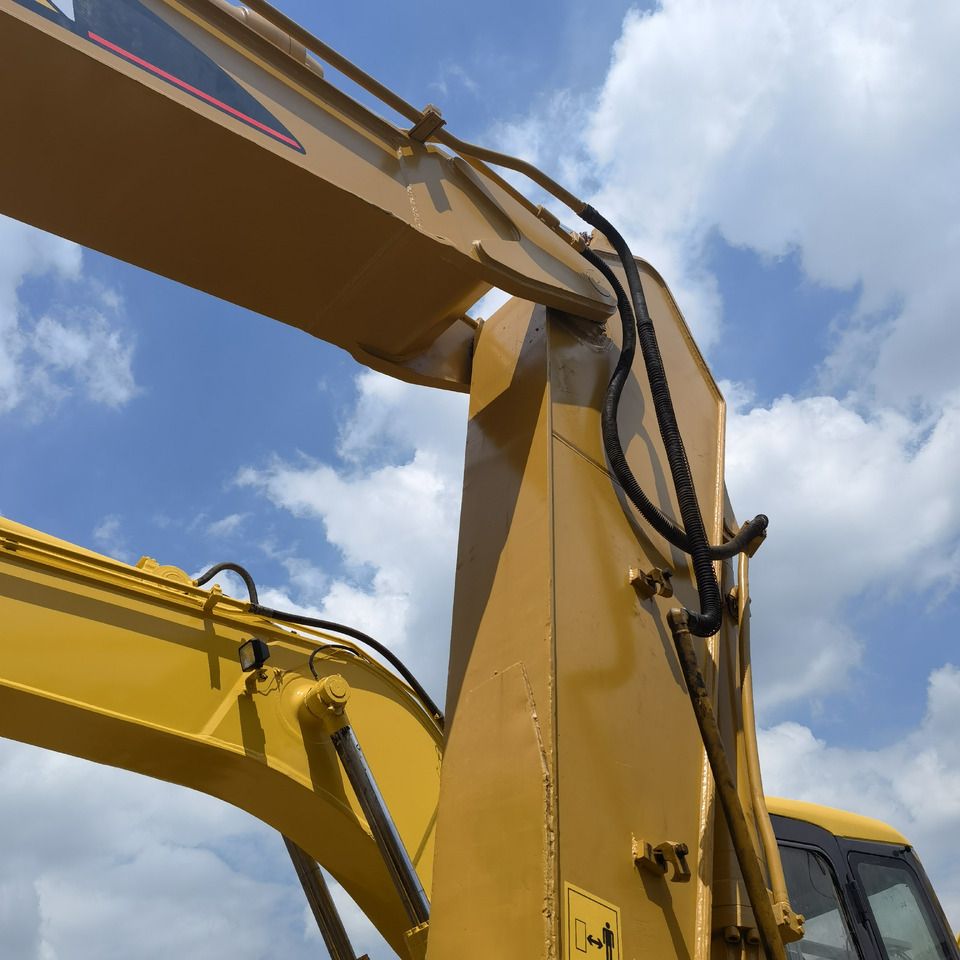 2022 Caterpillar 330C crawler excavator boom and arm detail