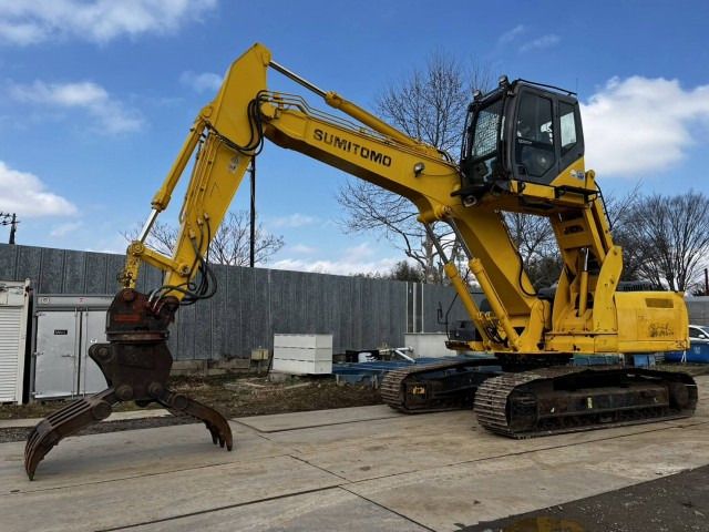2008 Sumitomo SH240-5 crawler excavator, side view 2008 Sumitomo SH240-5 crawler excavator, side view