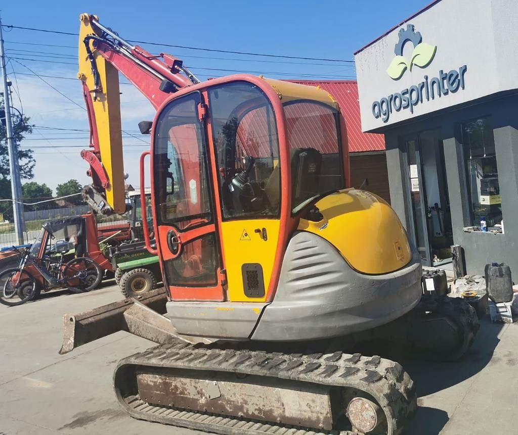 2014 JCB 8050 mini excavator, side view 2014 JCB 8050 mini excavator, side view