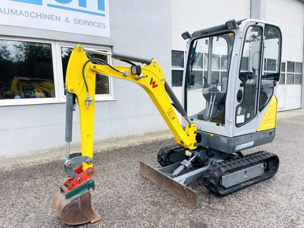 2019 Wacker Neuson ET16 mini excavator, side view 2019 Wacker Neuson ET16 mini excavator, side view