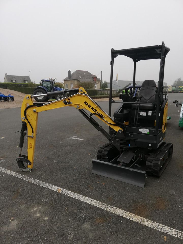 2023 New Holland E17D mini excavator, side view