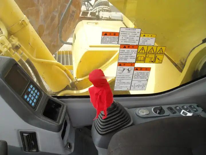 2018 Komatsu PC450 excavator interior view 2018 Komatsu PC450 excavator interior view