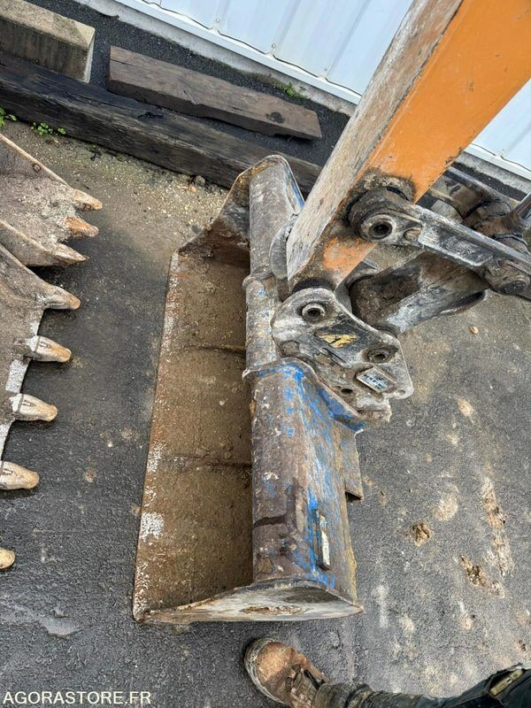 2014 CASE CX50BS2 excavator bucket and attachment