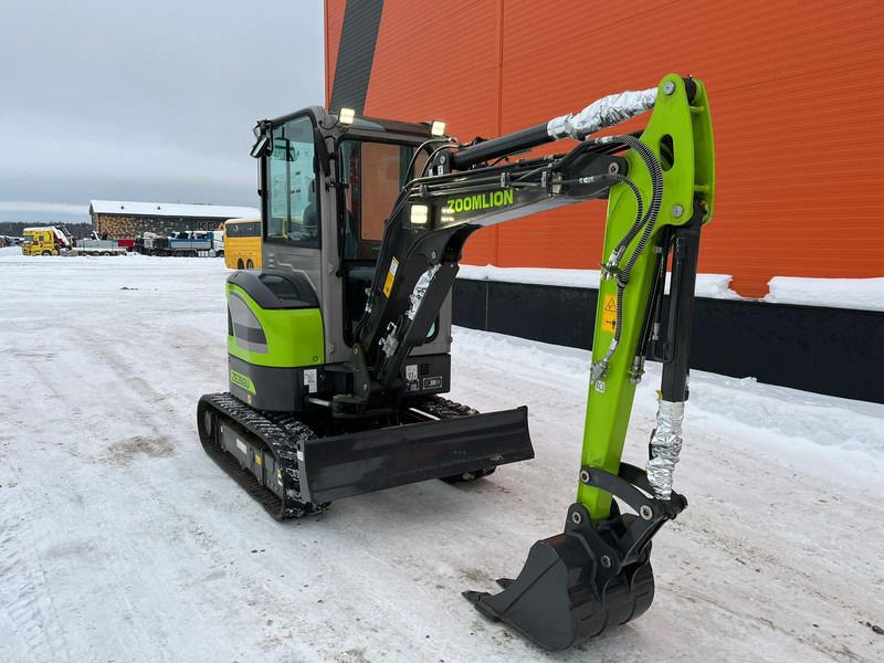 2025 Zoomlion ZE26GU mini excavator, front three-quarter view