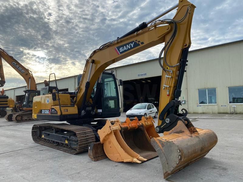 2019 Sany SY135C crawler excavator, side view 2019 Sany SY135C crawler excavator, side view
