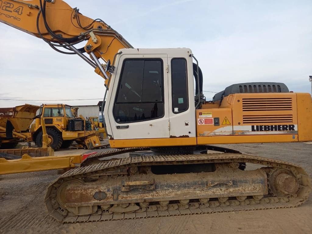 2007 Liebherr R924B HD S L LITROIC crawler excavator side view