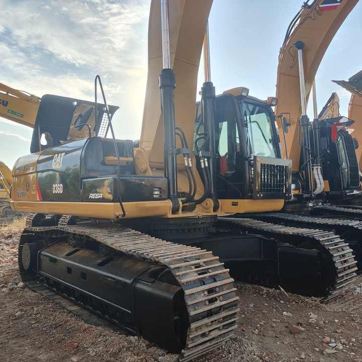 2020 Caterpillar 336D crawler excavator, side view 2020 Caterpillar 336D crawler excavator, side view