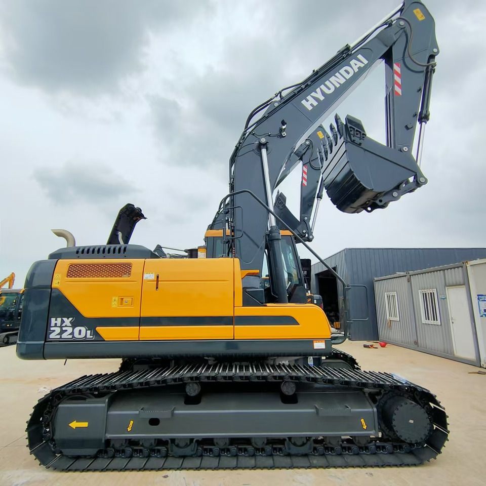 2026 Hyundai HX220L crawler excavator, side profile view 2026 Hyundai HX220L crawler excavator, side profile view