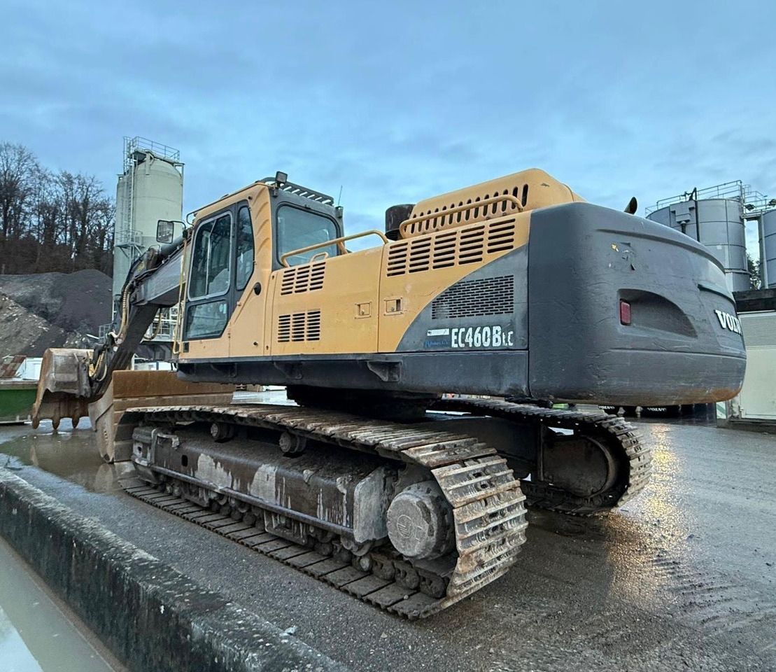 2007 Volvo EC460BLC crawler excavator, rear three-quarter view 2007 Volvo EC460BLC crawler excavator, rear three-quarter view