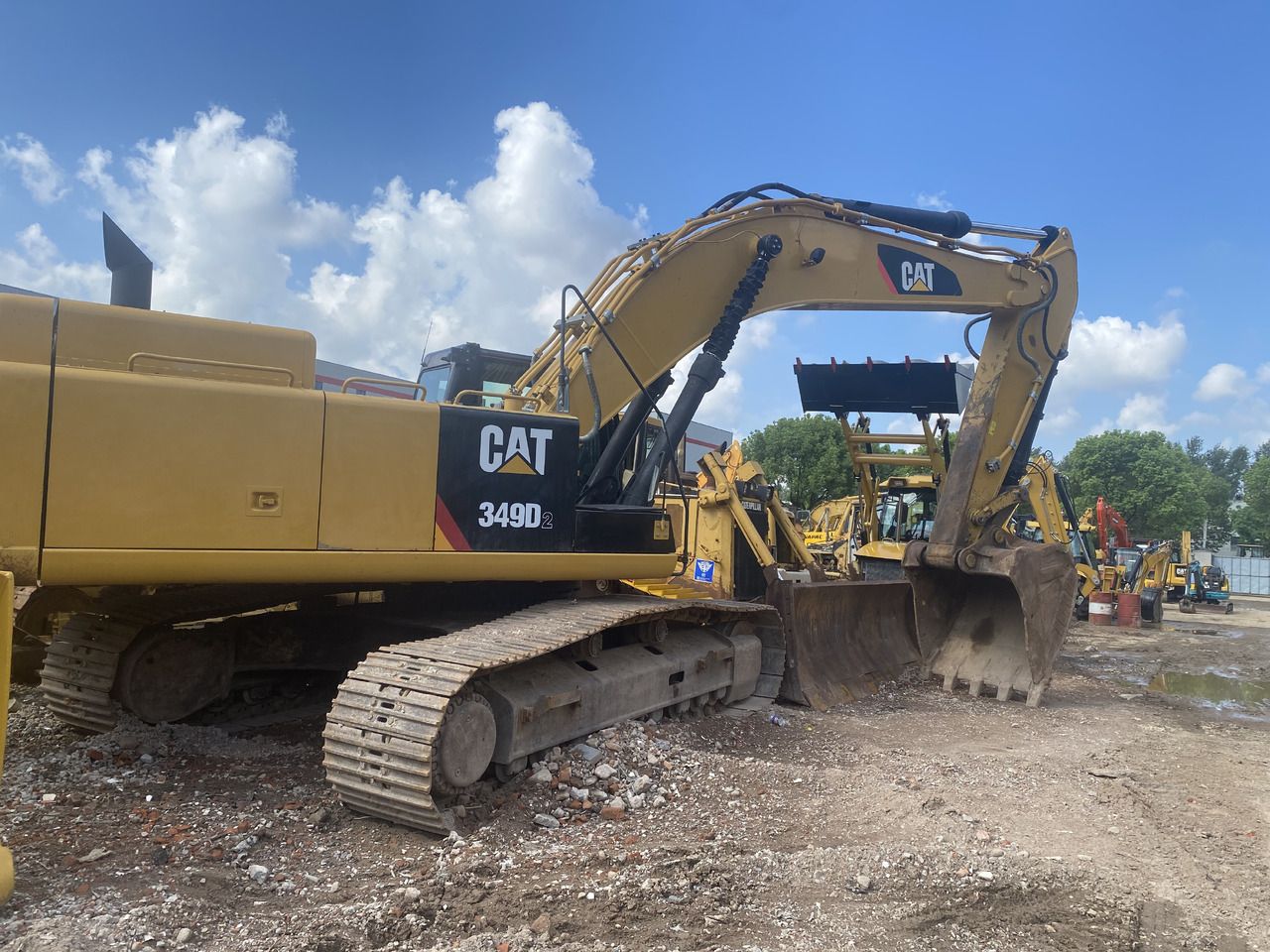 2020 Caterpillar 349D2 crawler excavator side view 2020 Caterpillar 349D2 crawler excavator side view