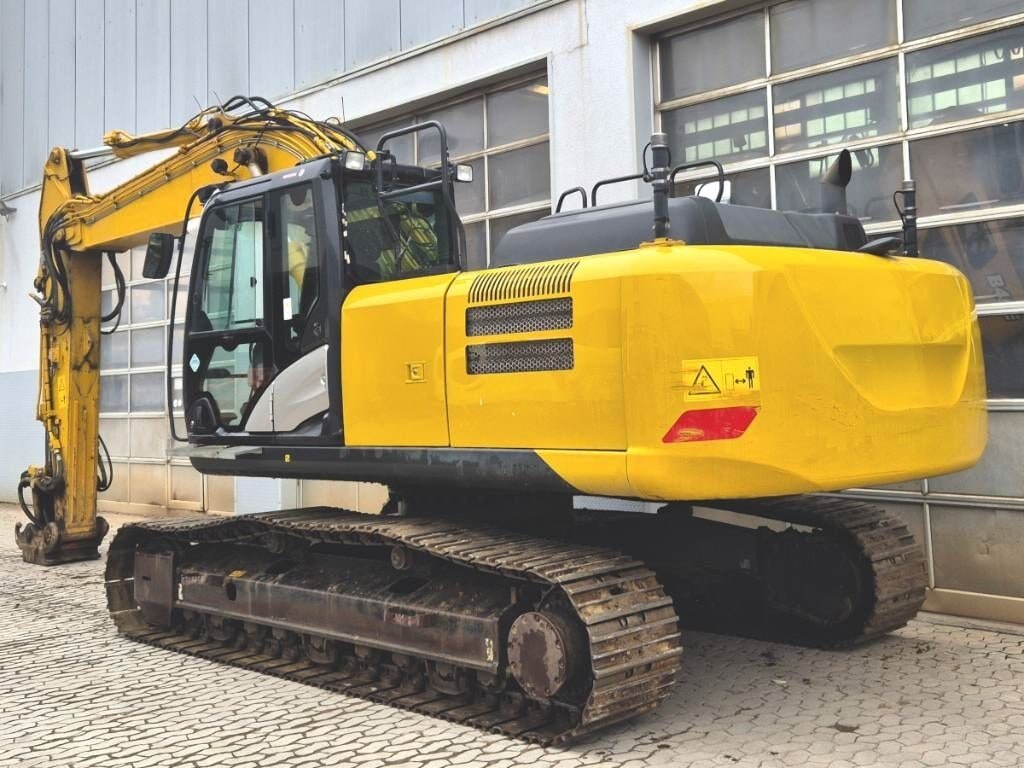 2016 Hitachi ZX250LCN-6 crawler excavator, rear three-quarter view 2016 Hitachi ZX250LCN-6 crawler excavator, rear three-quarter view