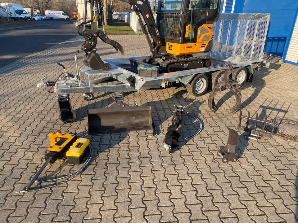 Berger Kraus BK2000NKSR mini excavator on trailer with attachments Berger Kraus BK2000NKSR mini excavator on trailer with attachments