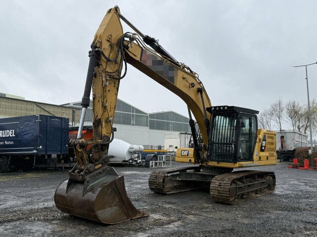 2019 Caterpillar 320 crawler excavator, side view 2019 Caterpillar 320 crawler excavator, side view