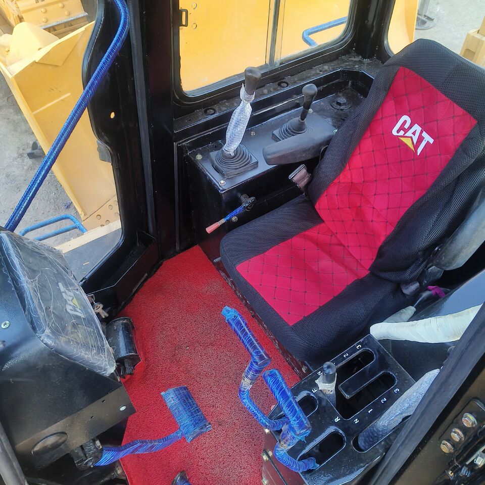 2024 Caterpillar D7G crawler excavator interior view