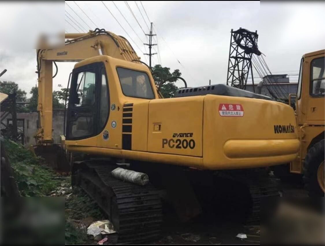2012 Komatsu PC200-6 crawler excavator, rear three-quarter view