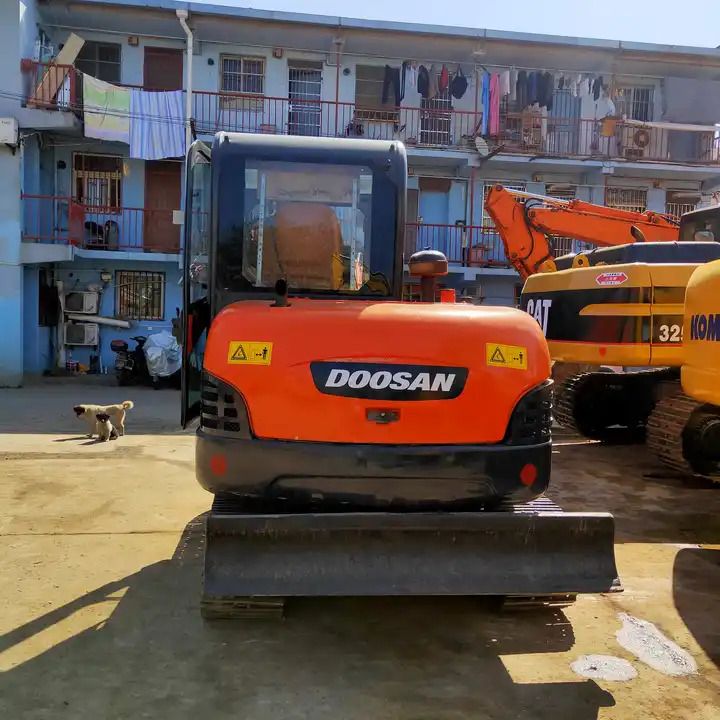 2019 Doosan DH60-7 crawler excavator rear view