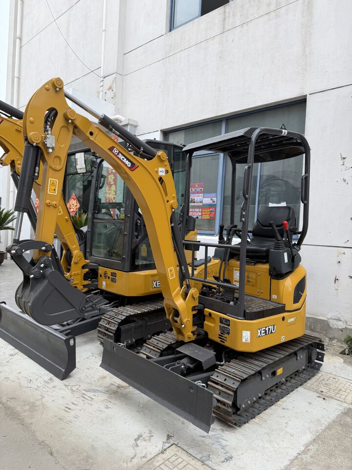2026 XCMG XE17U mini excavator, front three-quarter view 2026 XCMG XE17U mini excavator, front three-quarter view