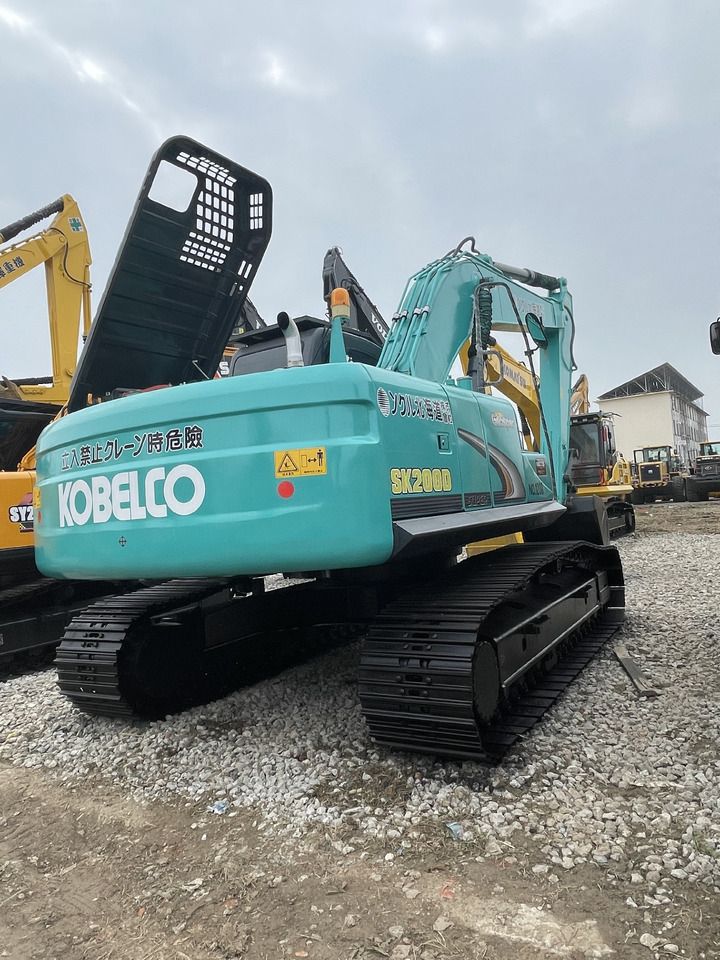 2023 Kobelco SK200D crawler excavator rear view 2023 Kobelco SK200D crawler excavator rear view