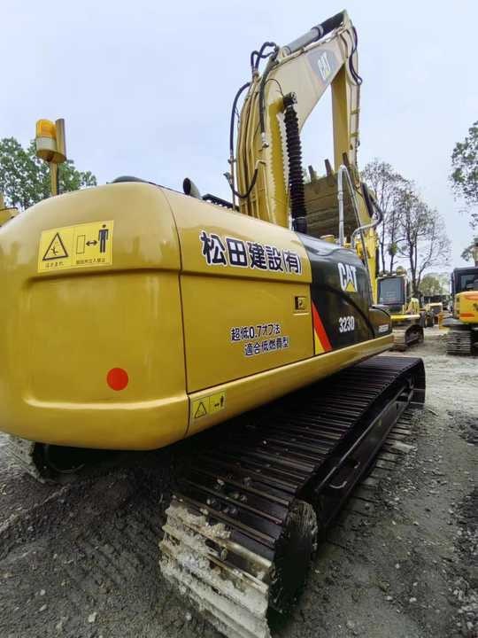 2023 Caterpillar 323DL Raupenbagger