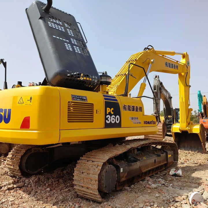 2010 Komatsu PC360 crawler excavator, rear three-quarter view 2010 Komatsu PC360 crawler excavator, rear three-quarter view