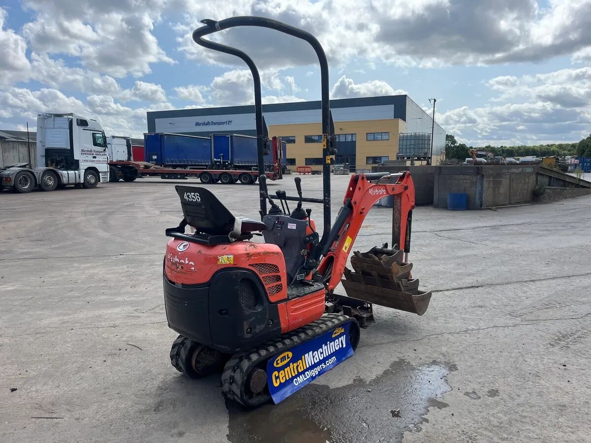 2015 Kubota 008-3 mini excavator, rear three-quarter view 2015 Kubota 008-3 mini excavator, rear three-quarter view