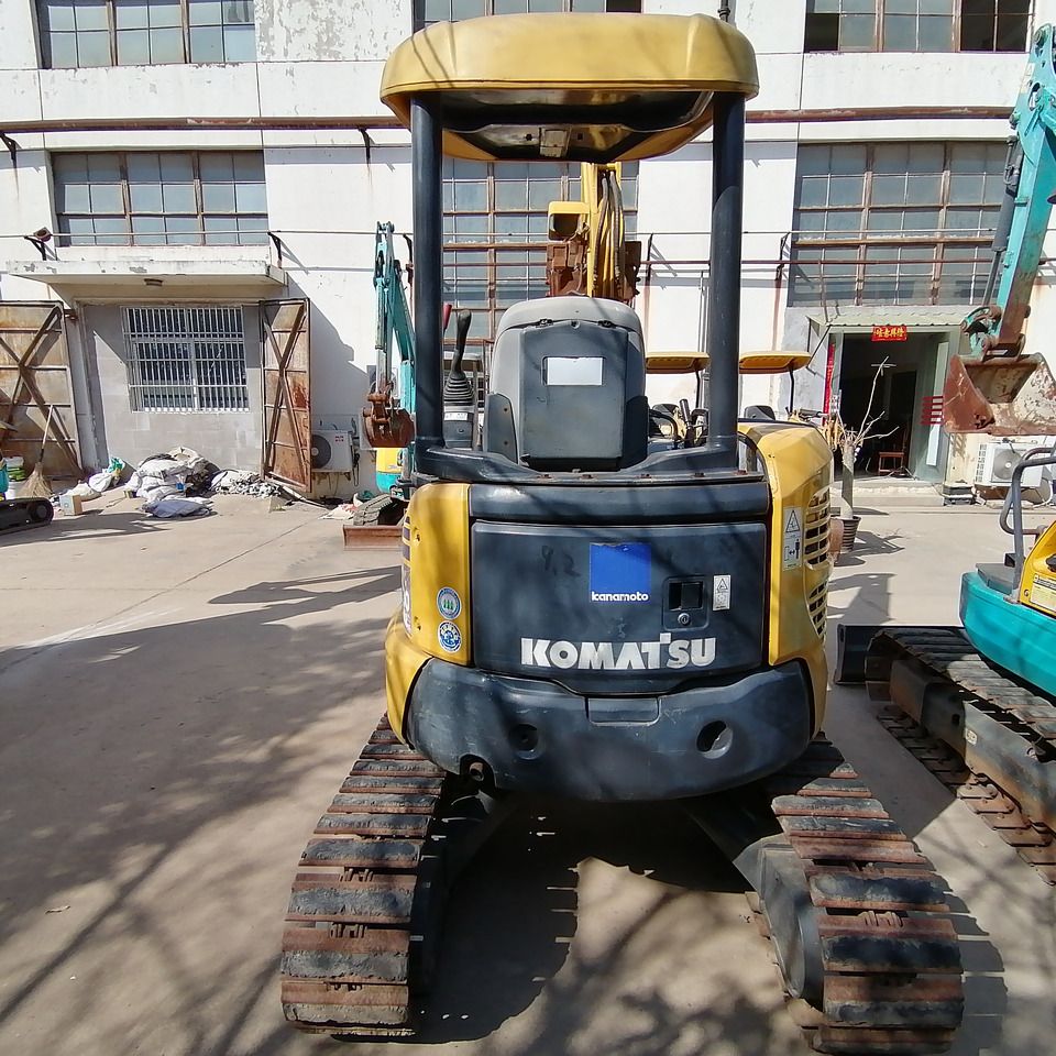 2022 Komatsu PC30MR mini excavator rear view 2022 Komatsu PC30MR mini excavator rear view