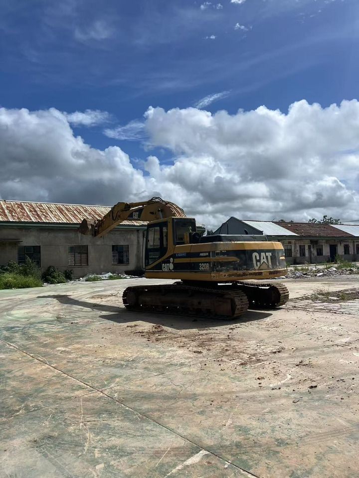 2020 Caterpillar 320BL crawler excavator, rear three-quarter view 2020 Caterpillar 320BL crawler excavator, rear three-quarter view