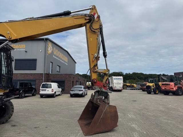 2019 Caterpillar M318F wheel excavator side view 2019 Caterpillar M318F wheel excavator side view