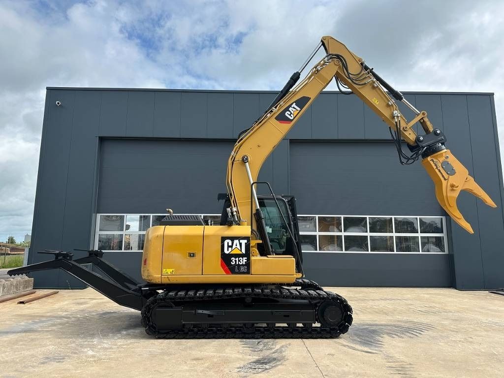2020 Caterpillar 313F LGC demolition excavator, side profile view