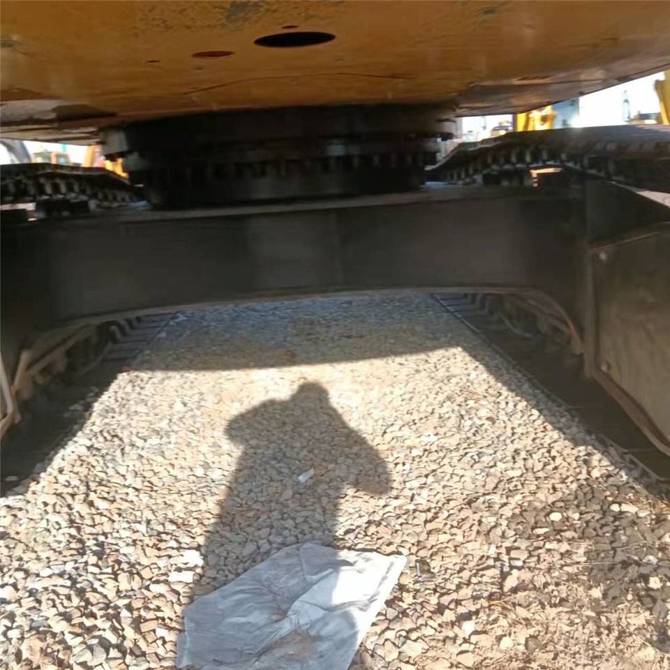 2023 Caterpillar 336D crawler excavator undercarriage view