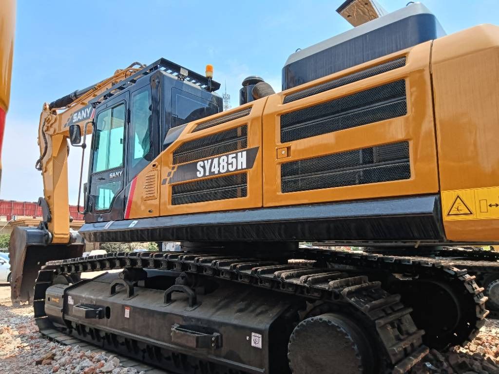 2022 Sany SY485H crawler excavator side view