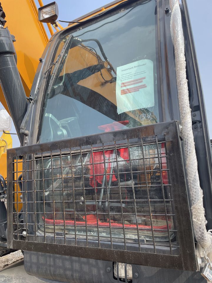2023 Hyundai R220LC-9S crawler excavator cab detail 2023 Hyundai R220LC-9S crawler excavator cab detail