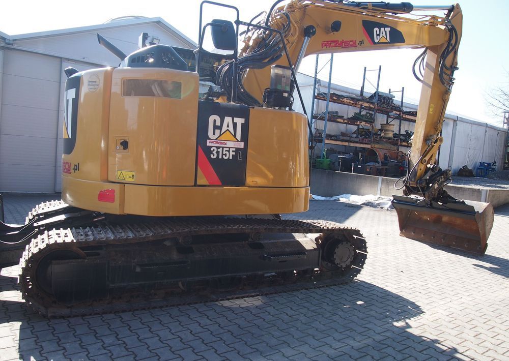 2018 Caterpillar 315FL crawler excavator, side view 2018 Caterpillar 315FL crawler excavator, side view